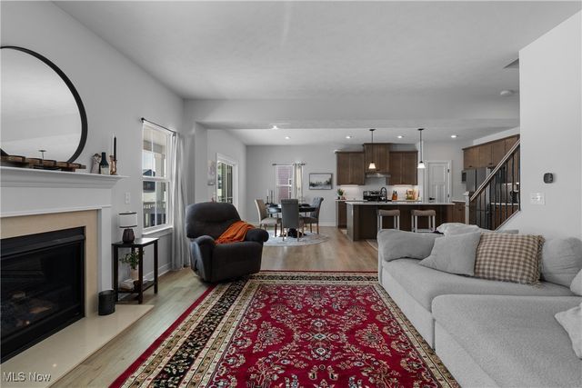 6816 Harrington Court Avenue NE, Canton, OH 44721