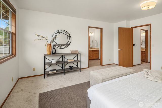 1928 237th Street SE, Bothell, WA 98021