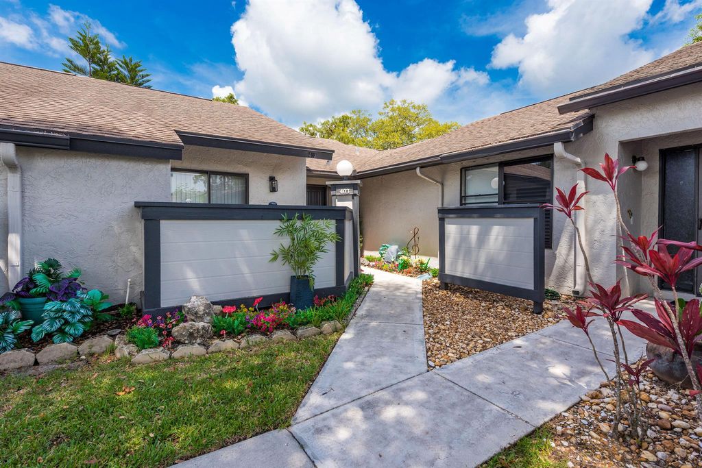 403 Northgate Court, Royal Palm Beach, FL 33411