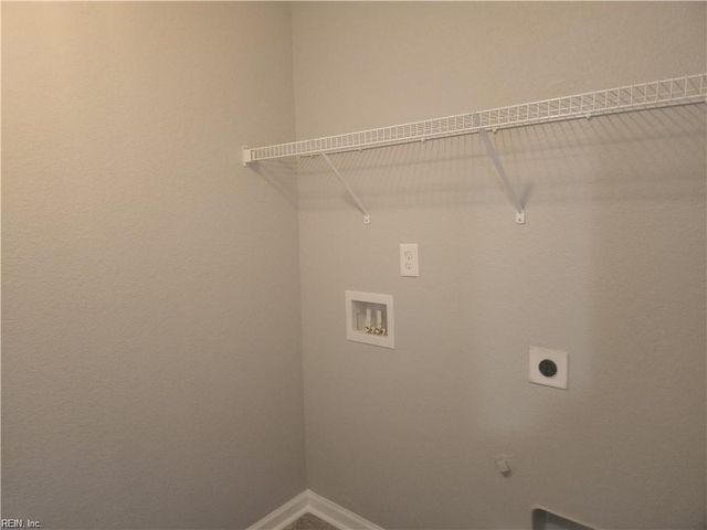 2921 Scotia DR, Chesapeake, VA 23325