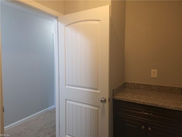2921 Scotia DR, Chesapeake, VA 23325