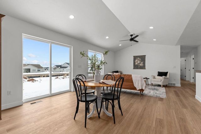 W5634 TONYS WAY, Appleton, WI 54915