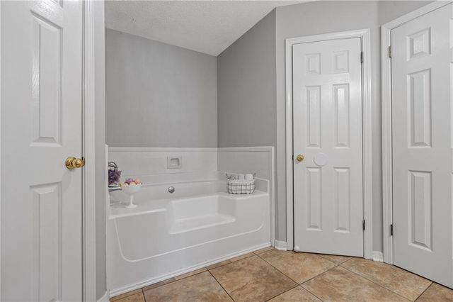 8653 Rosalene E Street, Grand Bay, AL 36541