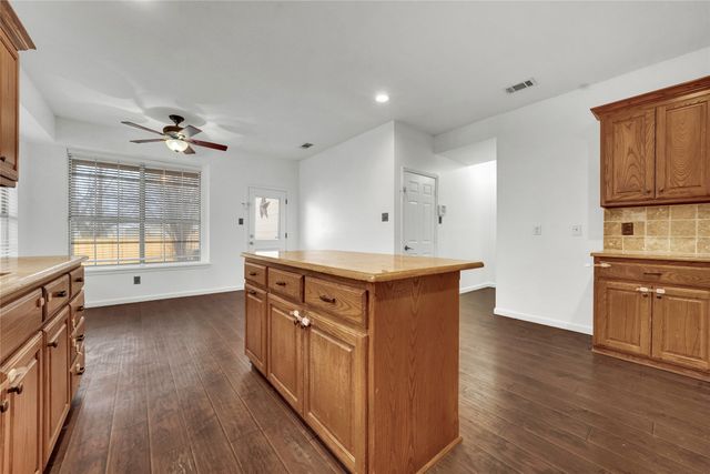 8105 Eagle Drive, Rowlett, TX 75088