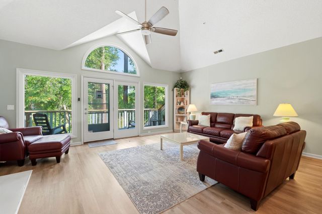 1221 Tidewater Dr Apt 722, North Myrtle Beach, SC 29582