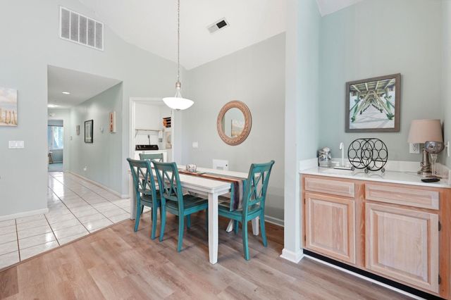 1221 Tidewater Dr Apt 722, North Myrtle Beach, SC 29582