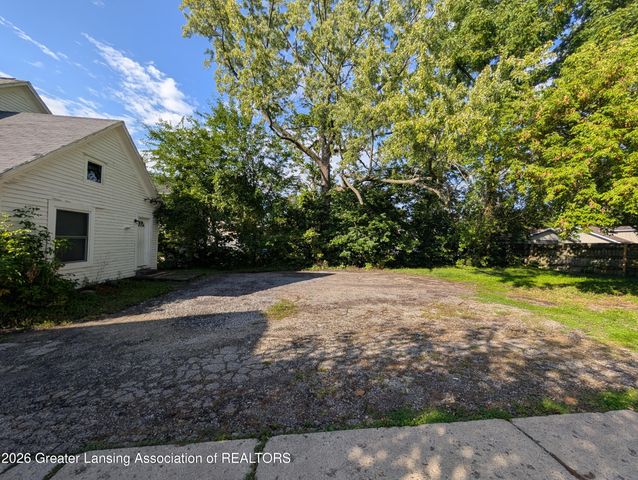 1014 N Pennsylvania Avenue, Lansing, MI 48906