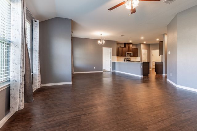 4013 Spur Trail Drive, Denton, TX 76208
