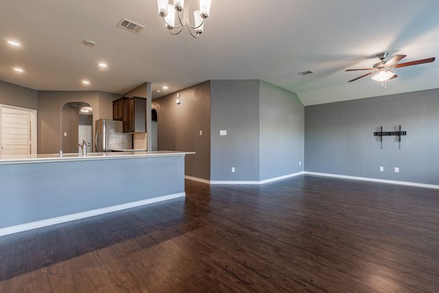 4013 Spur Trail Drive, Denton, TX 76208