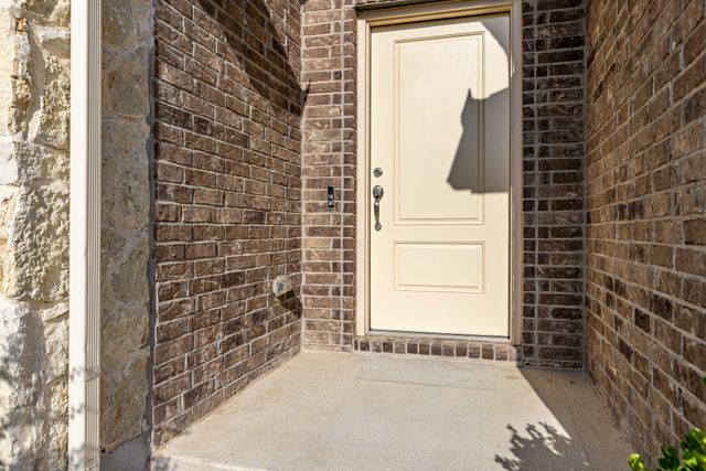 4013 Spur Trail Drive, Denton, TX 76208