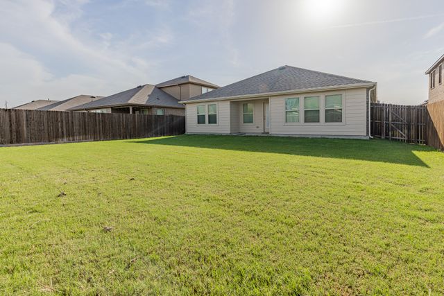 4013 Spur Trail Drive, Denton, TX 76208