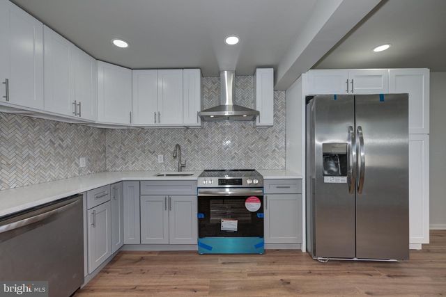 245 NASSAU AVE, Paulsboro, NJ 08066