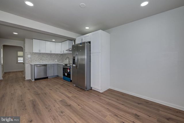 245 NASSAU AVE, Paulsboro, NJ 08066