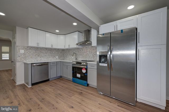 245 NASSAU AVE, Paulsboro, NJ 08066
