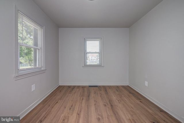 245 NASSAU AVE, Paulsboro, NJ 08066
