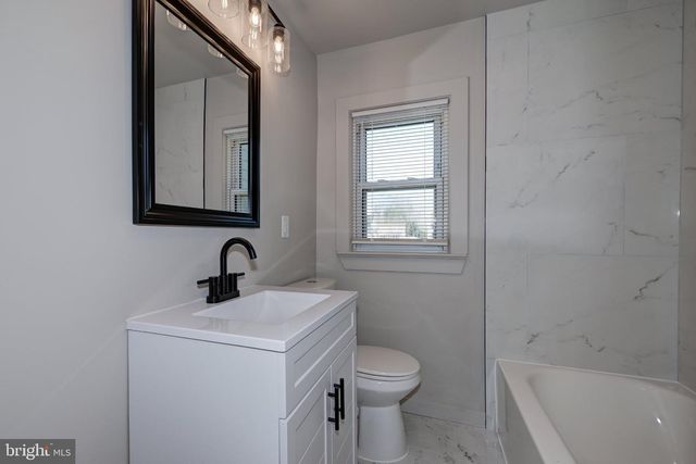 245 NASSAU AVE, Paulsboro, NJ 08066