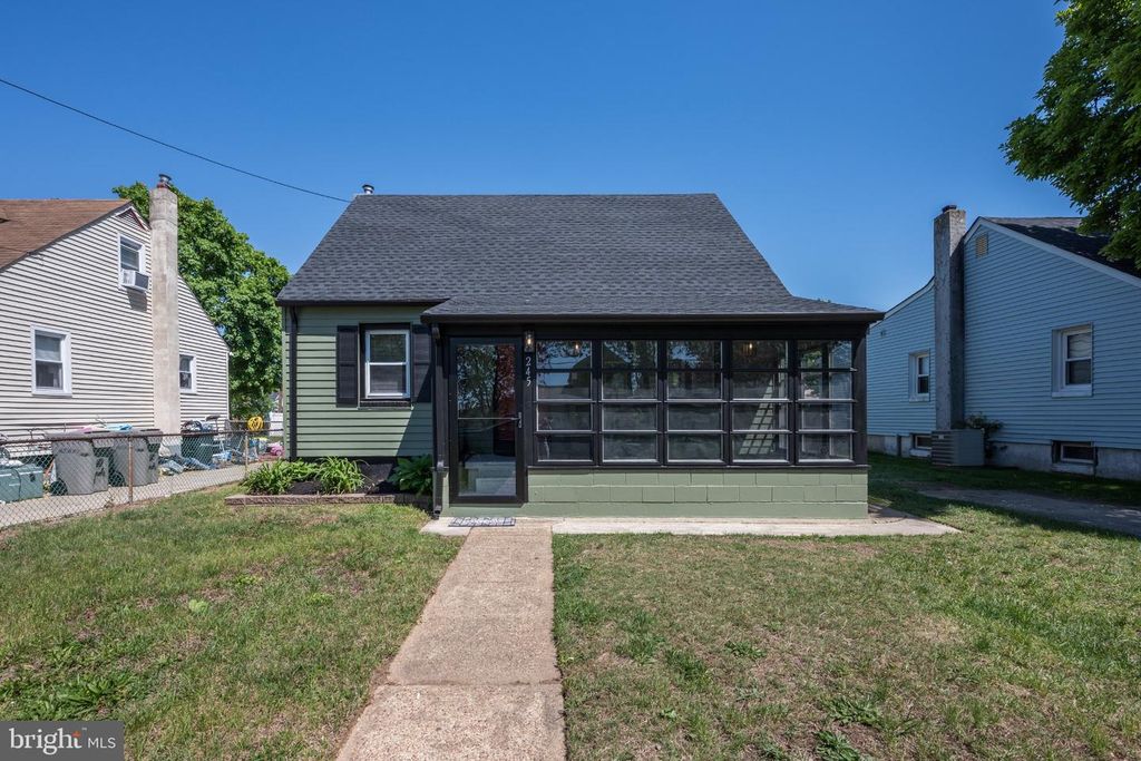 245 NASSAU AVE, Paulsboro, NJ 08066