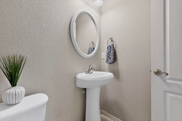 8920 Blue Meadow Trail SW, Albuquerque, NM 87121