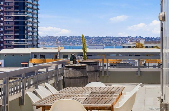 1580 Union 602, San Diego, CA 92101