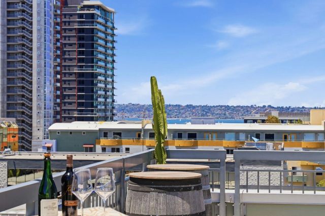 1580 Union 602, San Diego, CA 92101