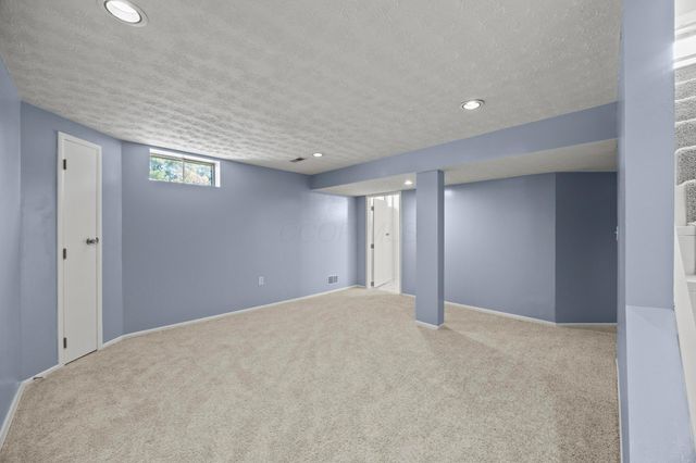 7673 Harbour Town Drive, Pickerington, OH 43147