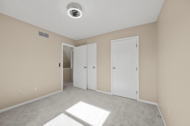 7673 Harbour Town Drive, Pickerington, OH 43147