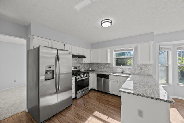 7673 Harbour Town Drive, Pickerington, OH 43147