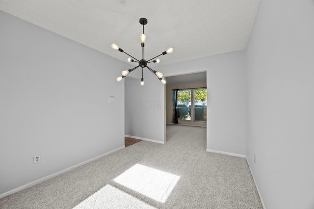 7673 Harbour Town Drive, Pickerington, OH 43147