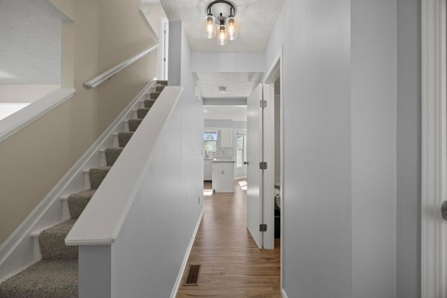 7673 Harbour Town Drive, Pickerington, OH 43147