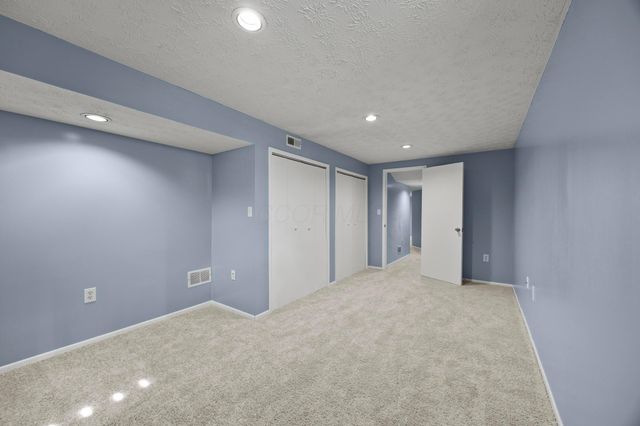 7673 Harbour Town Drive, Pickerington, OH 43147