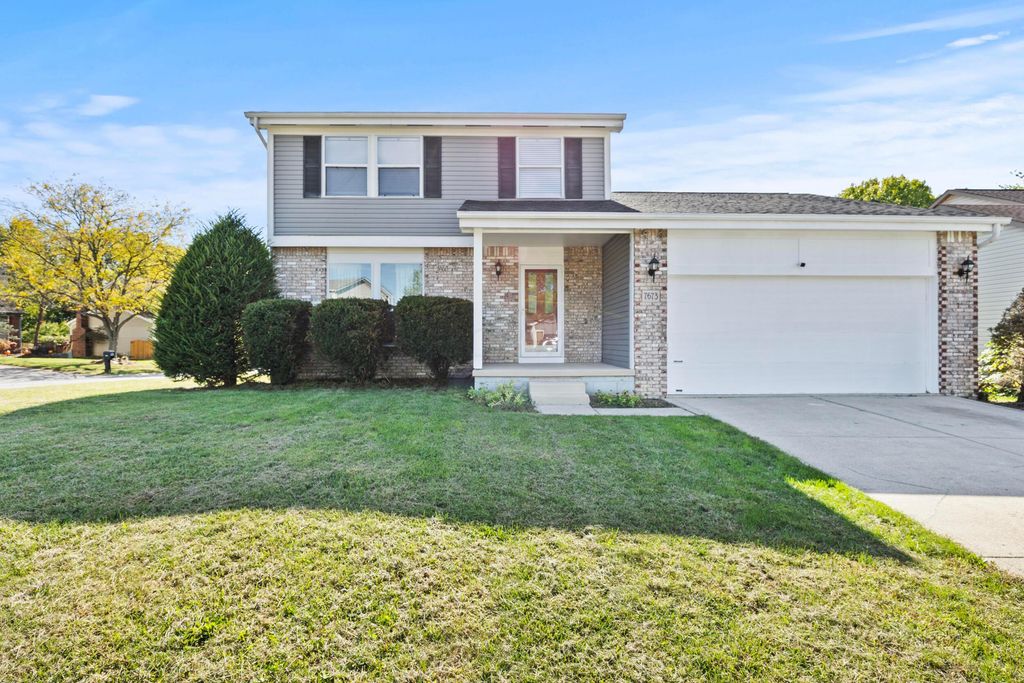 7673 Harbour Town Drive, Pickerington, OH 43147