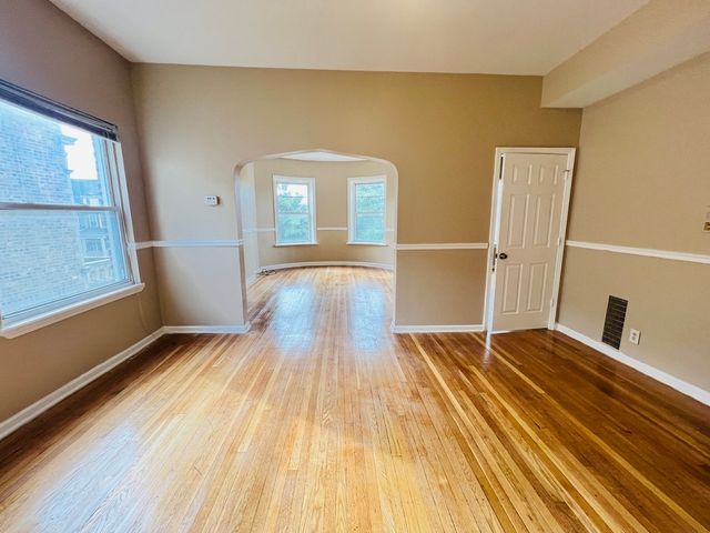 7615 S Emerald Avenue, Chicago, IL 60620