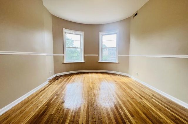 7615 S Emerald Avenue, Chicago, IL 60620