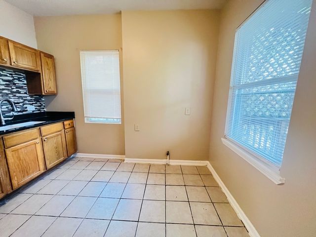 7615 S Emerald Avenue, Chicago, IL 60620