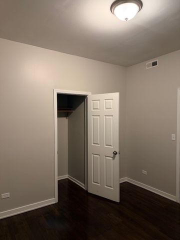 7615 S Emerald Avenue, Chicago, IL 60620