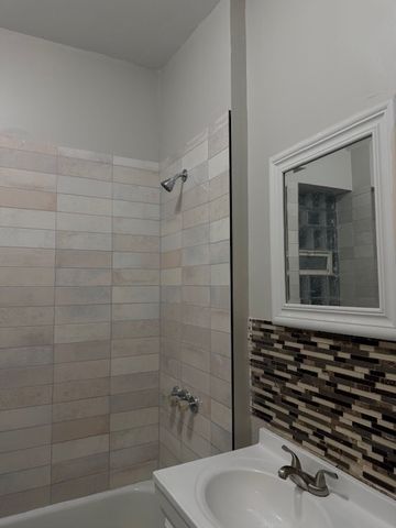 7615 S Emerald Avenue, Chicago, IL 60620