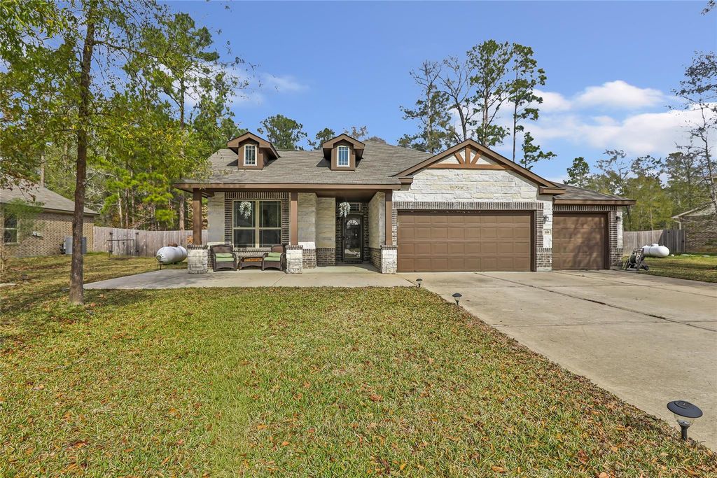 395 Road 662, Dayton, TX 77535