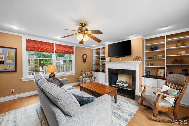 113 S Gore Avenue, St Louis, MO 63119