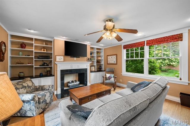 113 S Gore Avenue, St Louis, MO 63119