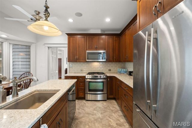 113 S Gore Avenue, St Louis, MO 63119
