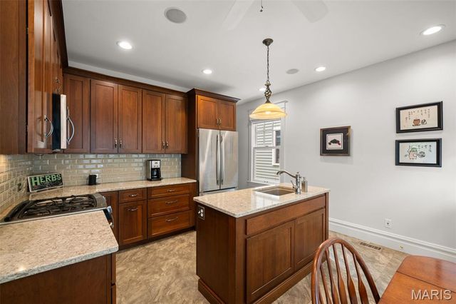 113 S Gore Avenue, St Louis, MO 63119