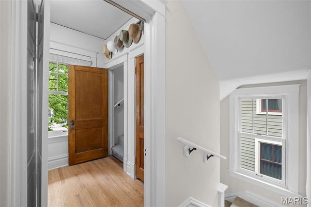 113 S Gore Avenue, St Louis, MO 63119