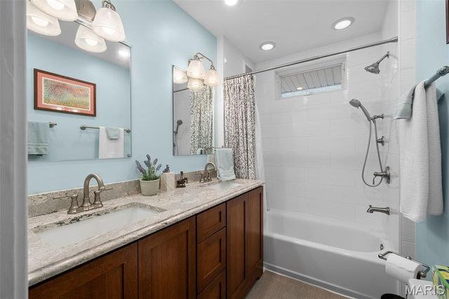 113 S Gore Avenue, St Louis, MO 63119