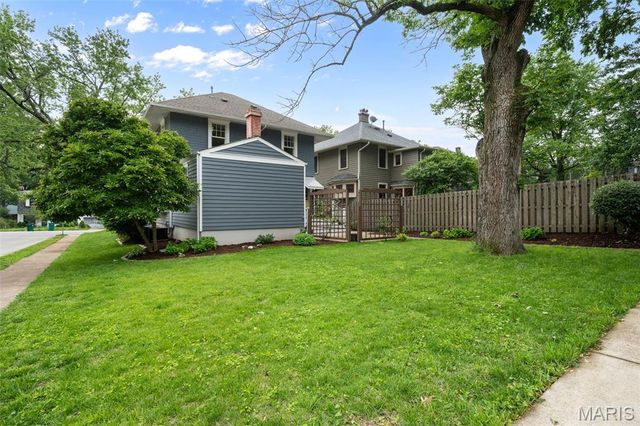 113 S Gore Avenue, St Louis, MO 63119
