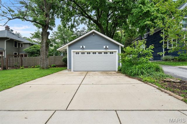 113 S Gore Avenue, St Louis, MO 63119