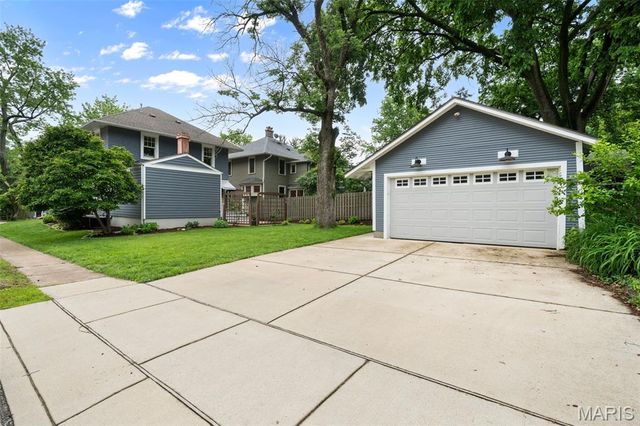 113 S Gore Avenue, St Louis, MO 63119