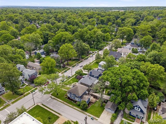 113 S Gore Avenue, St Louis, MO 63119