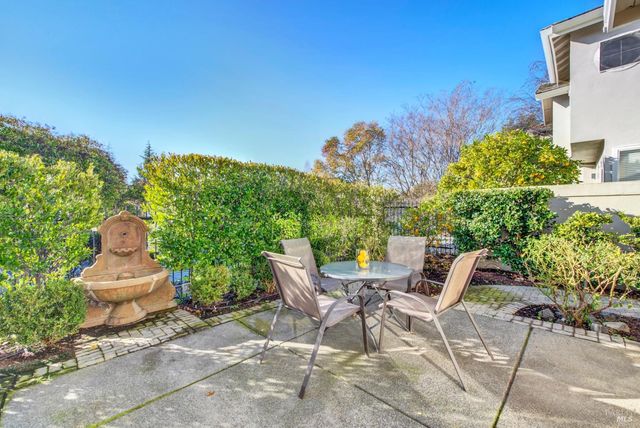 2897 Quail Hollow Dr, Fairfield, CA 94534