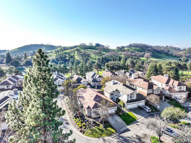 2897 Quail Hollow Dr, Fairfield, CA 94534