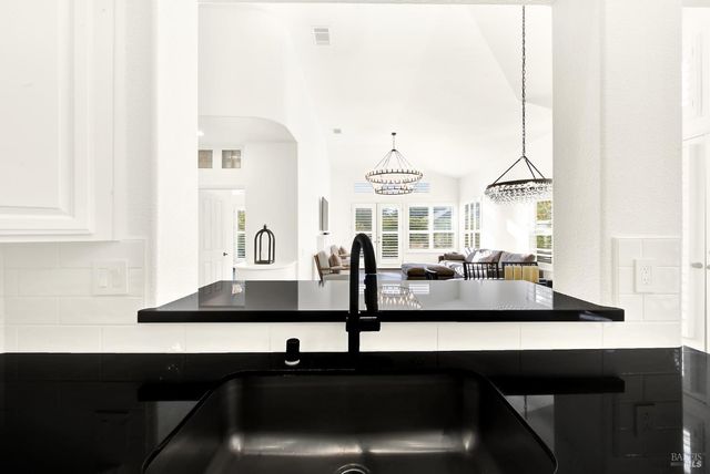 2897 Quail Hollow Dr, Fairfield, CA 94534